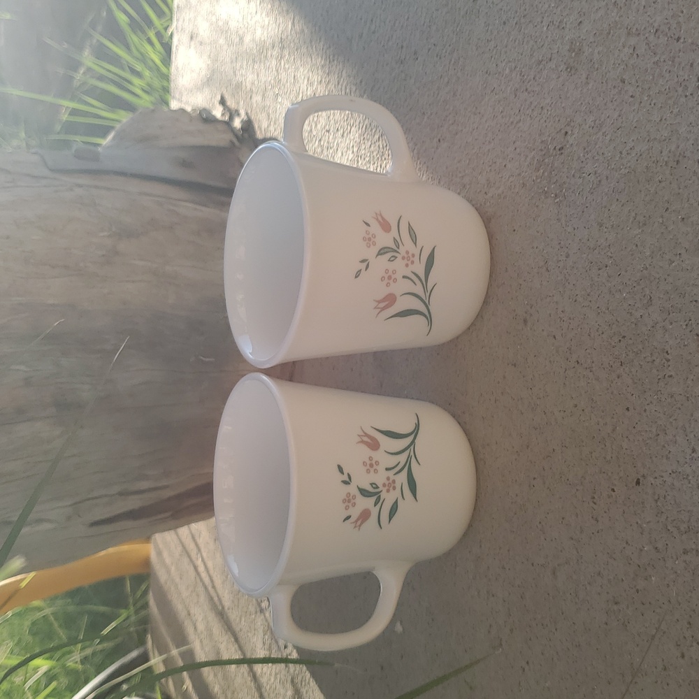 Corning USA Vintage Style Floral Coffee Mugs Set of 2 - Pink Flowers